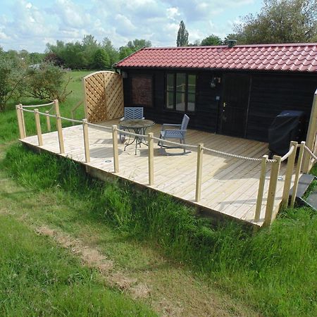 The Cabin Pakenham Bagian luar foto